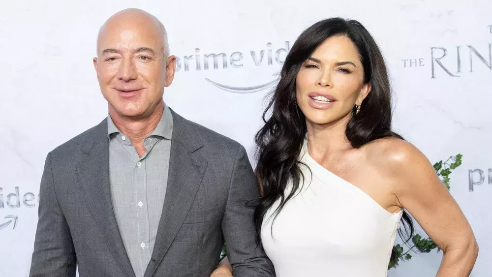 "Peinlichster Post aller Zeiten": "Vogue"-Shooting von Jeff Bezos sorgt für Aufsehen