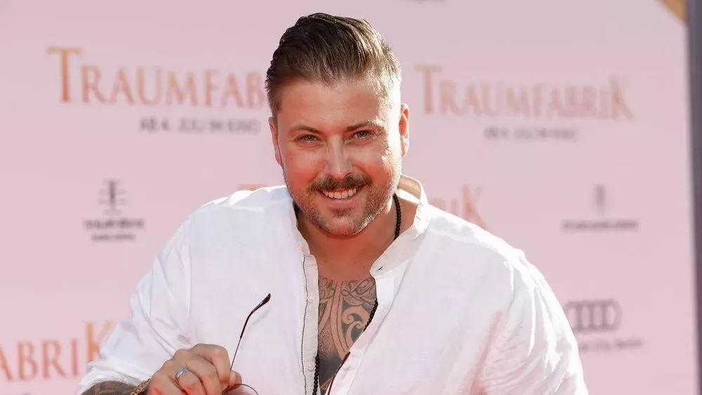 GZSZ Star Felix von Jascheroff enthüllt: Mit 41 Jahren ist er bereits Opa