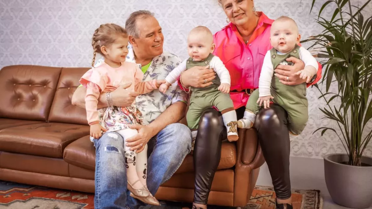 Silvia Wollny mit Emory und Casey und Harald Elsenbast