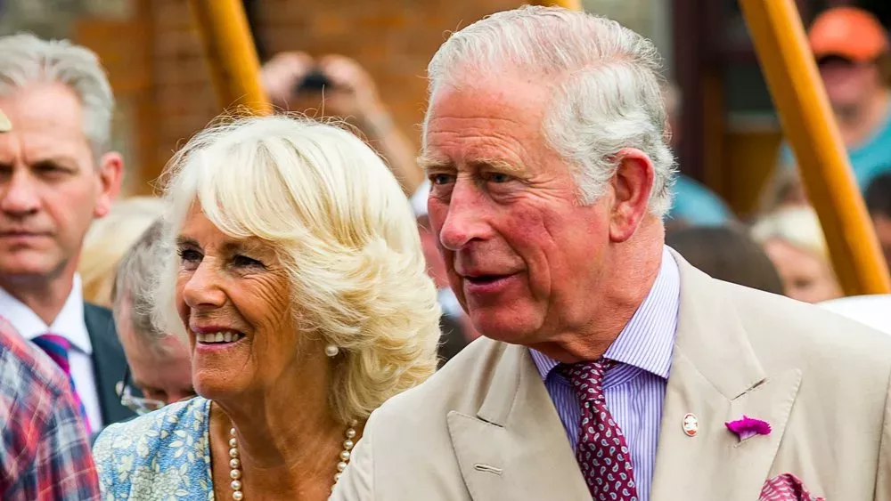 König Charles III. und Königin Camilla reisen nach Frankreich