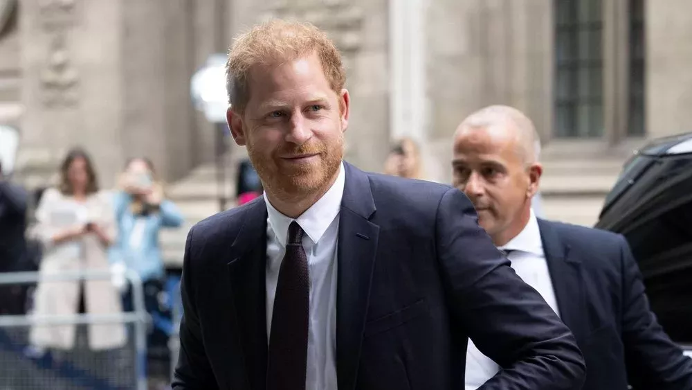 Krebskranker König Charles: Prinz Harry ist in London angekommen