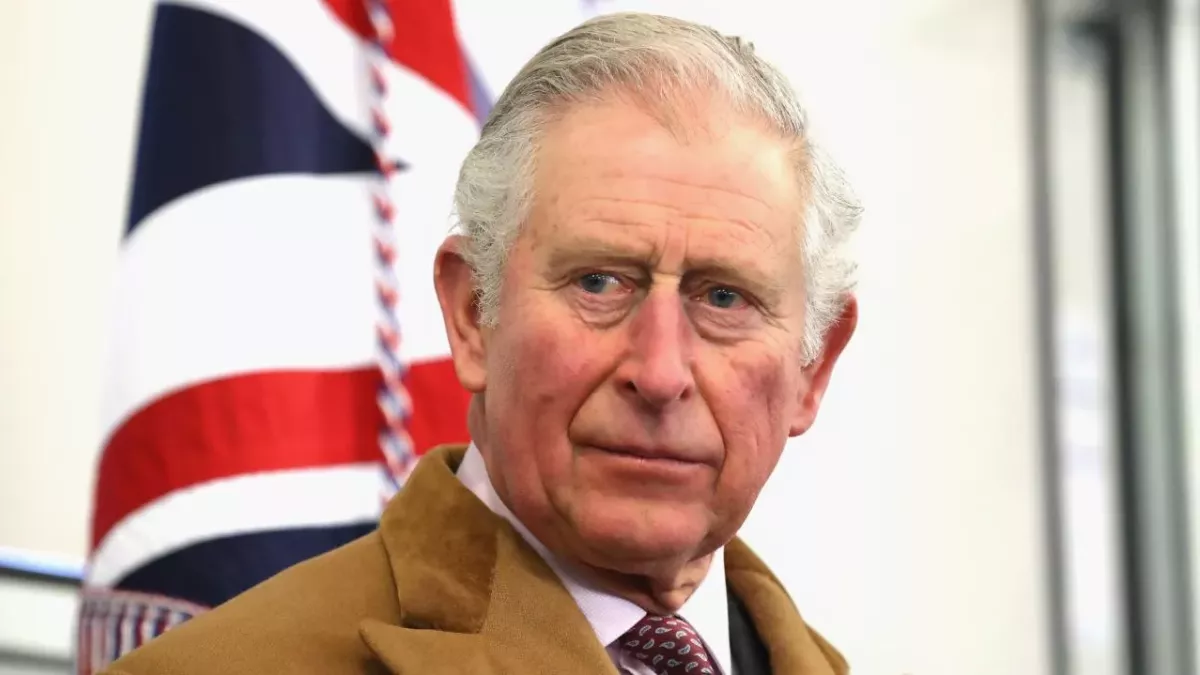 Die Rassismus-Vorwürfe von Harry und Meghan könnten Prinz Charles die Krone kosten