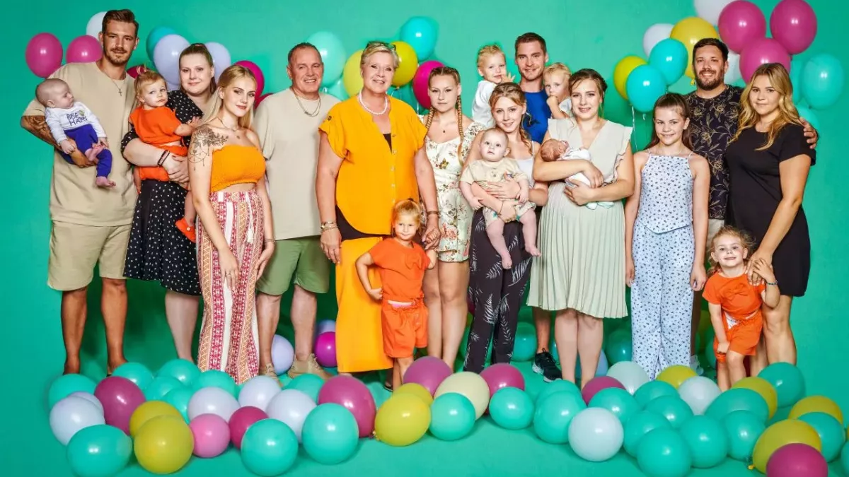 Die Wollnys, Taufe, Hochzeit