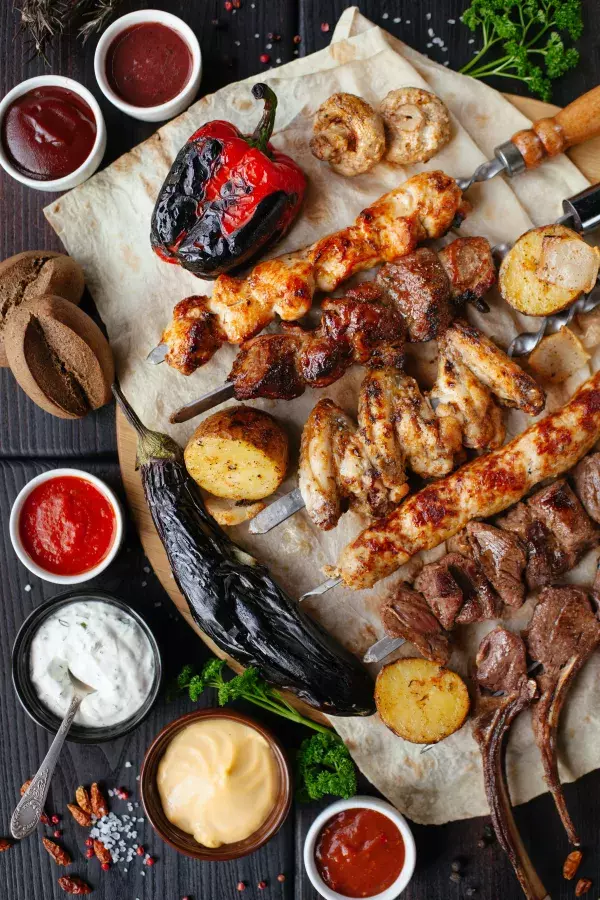 Privat steht er gern vor dem Grill